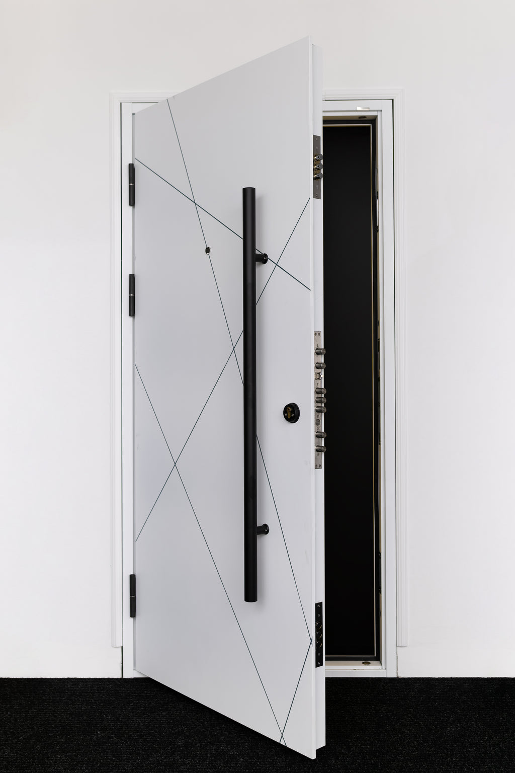 ESTETSKA NAPAKA – Toplotno izolirana varnostna vhodna vrata IronDOOR19 98×208 cm