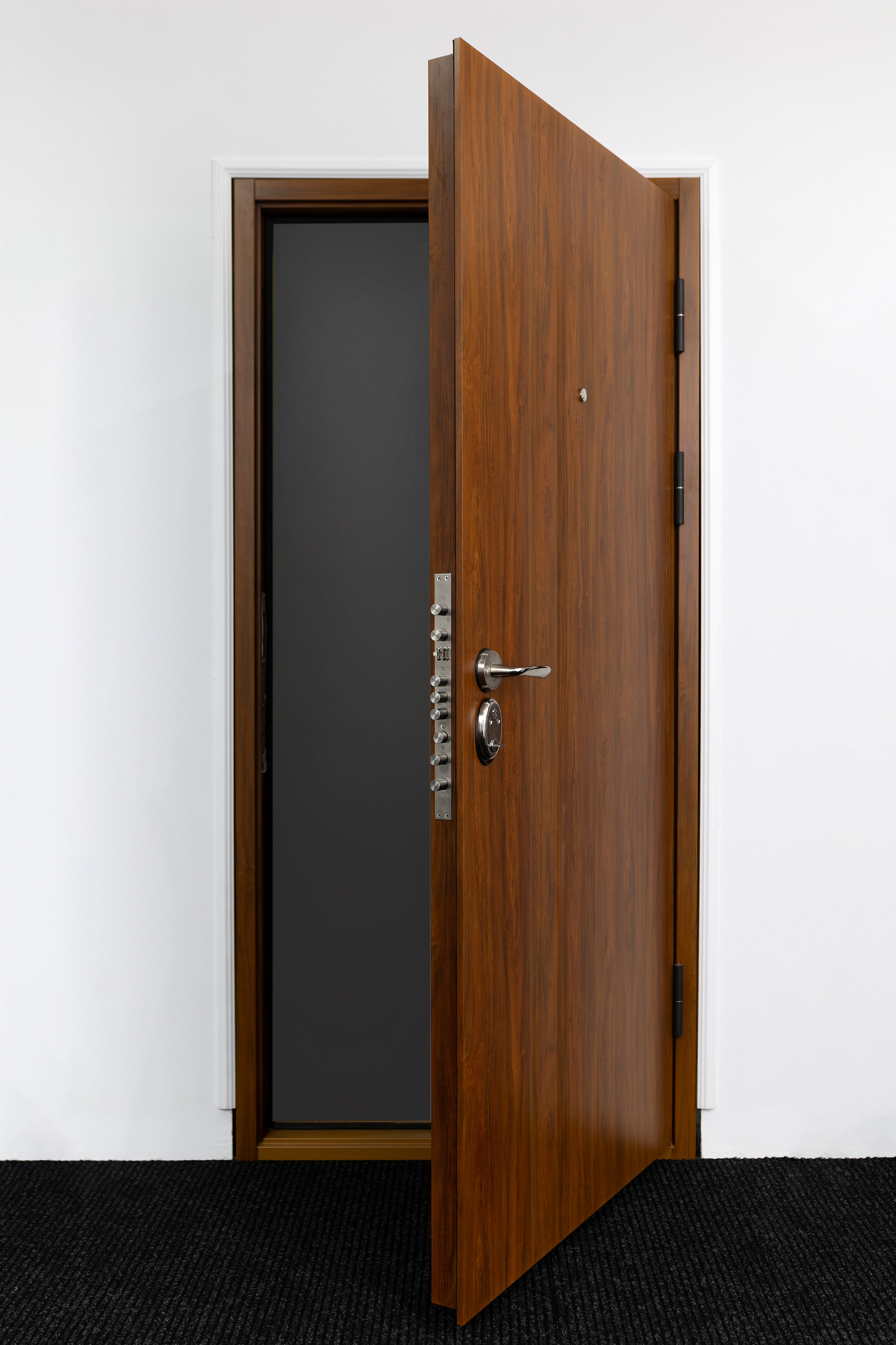 Toplotnoizolacijska varnostna vhodna vrata IronDOOR26 98×208 cm