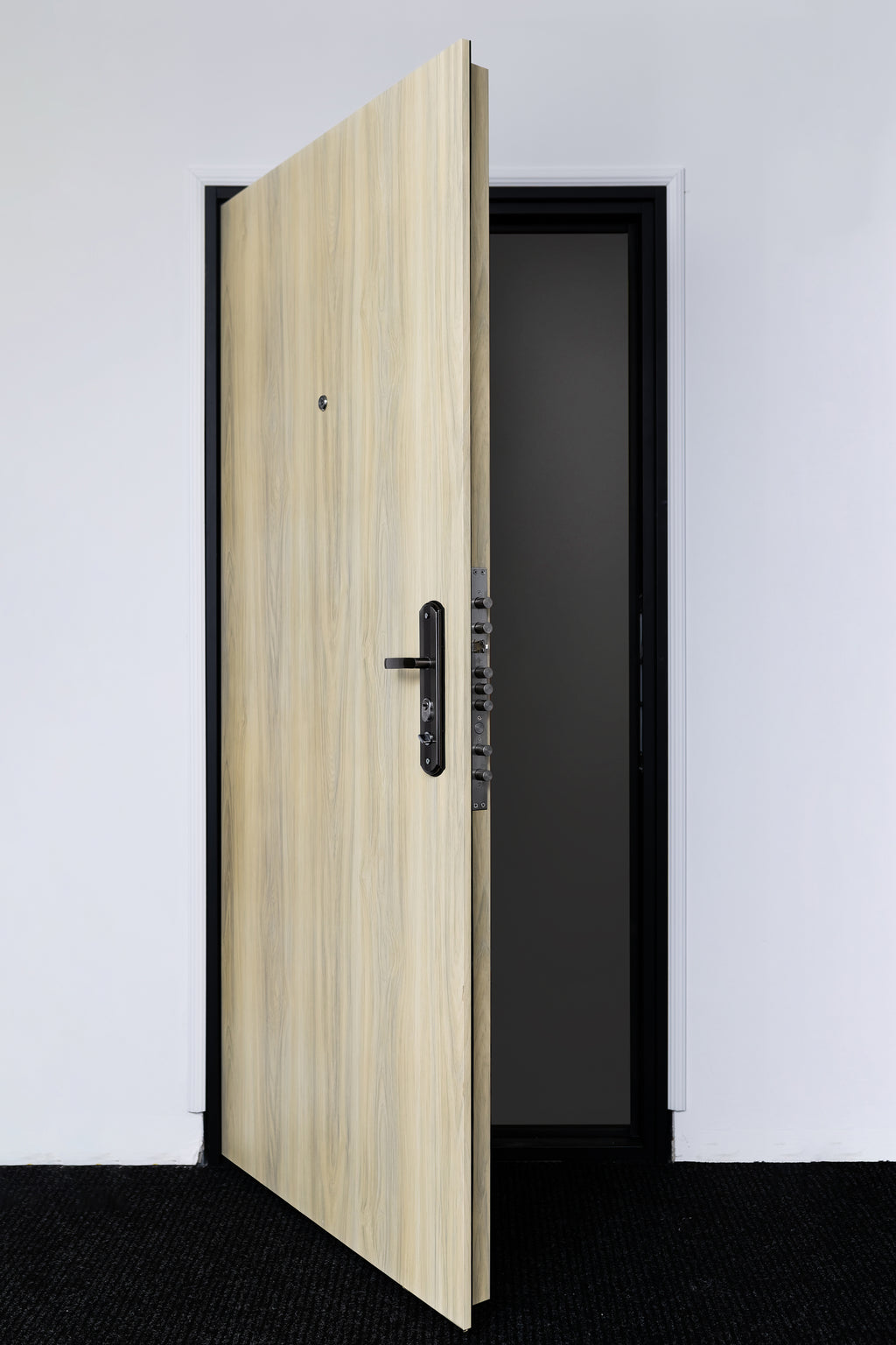 Toplotnoizolacijska varnostna vhodna vrata IronDOOR32 98×208 cm