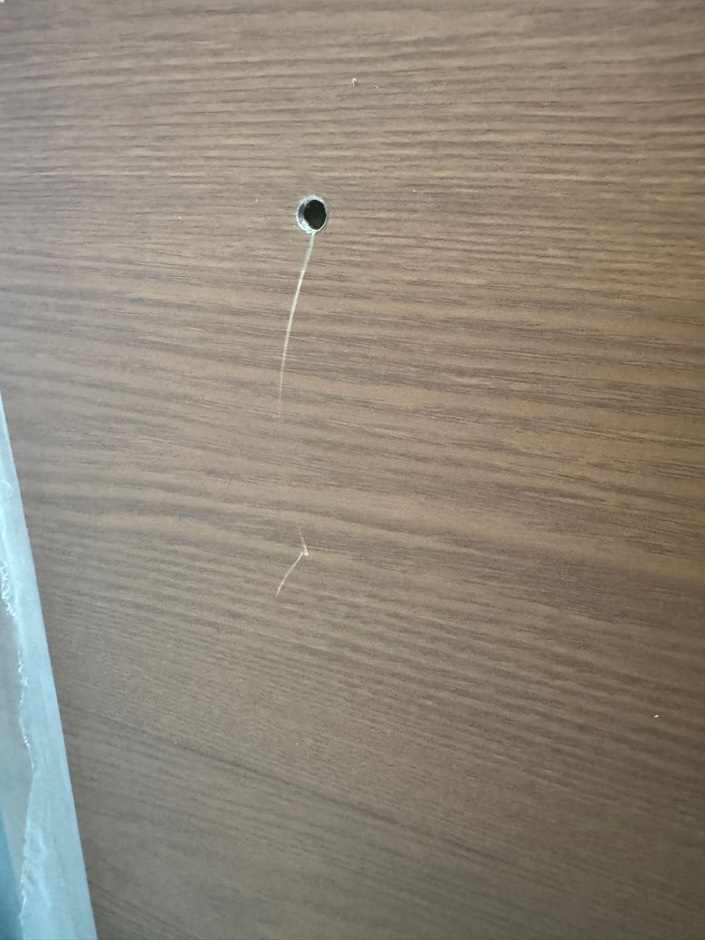 Z LEPOTNO NAPAKO – toplotno izolirana varnostna vhodna vrata IronDOOR27 98×208 cm