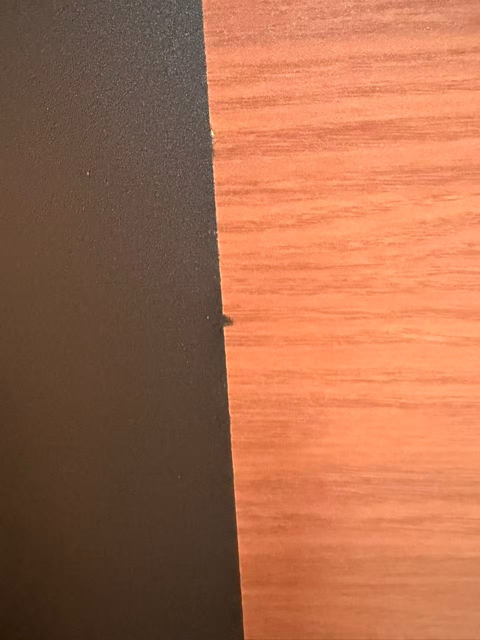 Z LEPOTNO NAPAKO – toplotno izolirana varnostna vhodna vrata IronDOOR27 98×208 cm
